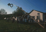 Maibaum aufstellen